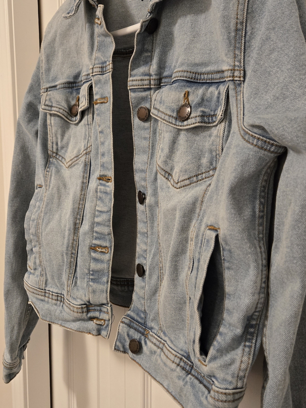 Joe Fresh Women's Denim Jacket - Picture 6 of 7